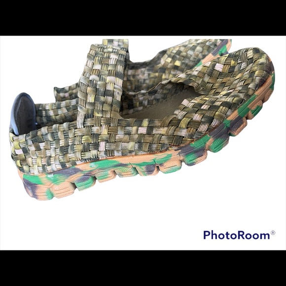 Funny Acqua Womens Shoes Sz 8.5 Multi Army Fatigue Comfortable Walker - Picture 4 of 7
